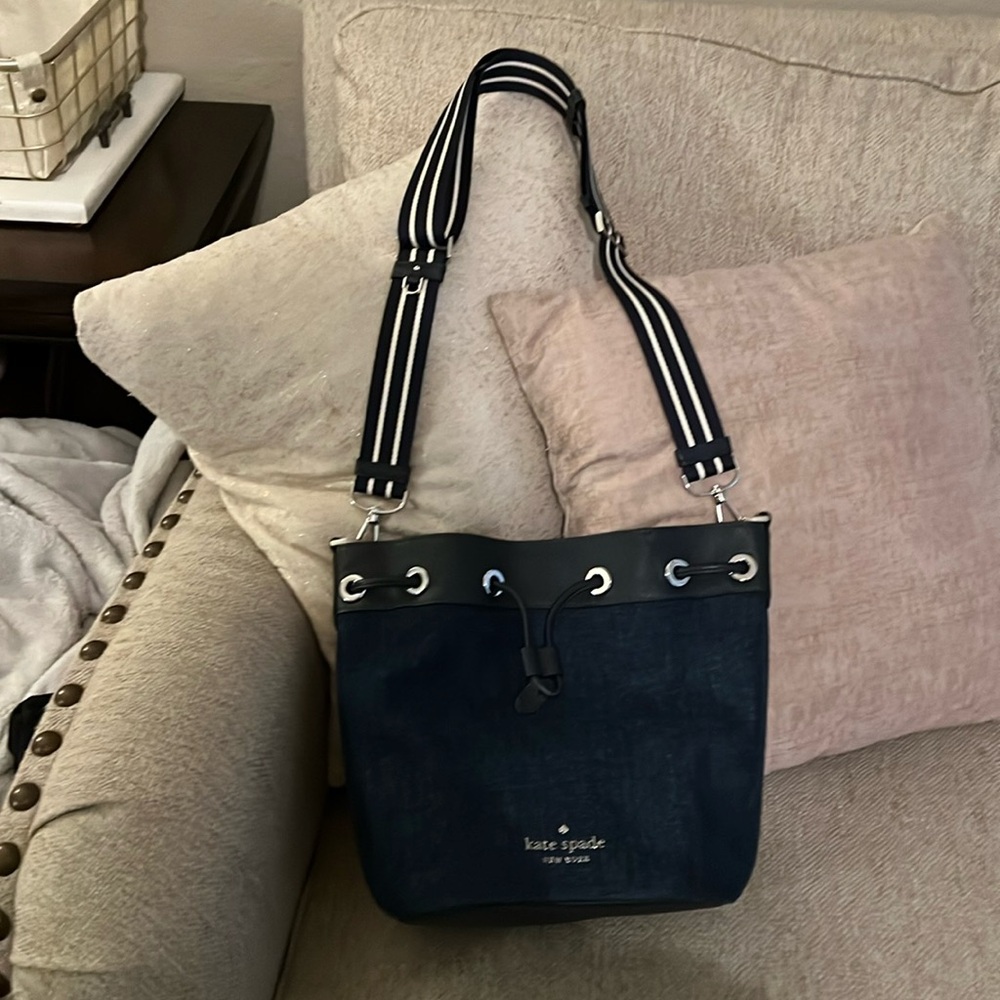 Kate spade bucket purse